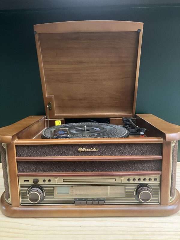 Retro music station Roadstar